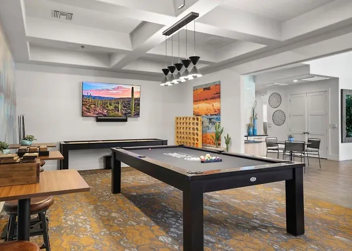 Cozysuites Walk To Stadium With Pool & Gym! Apartment