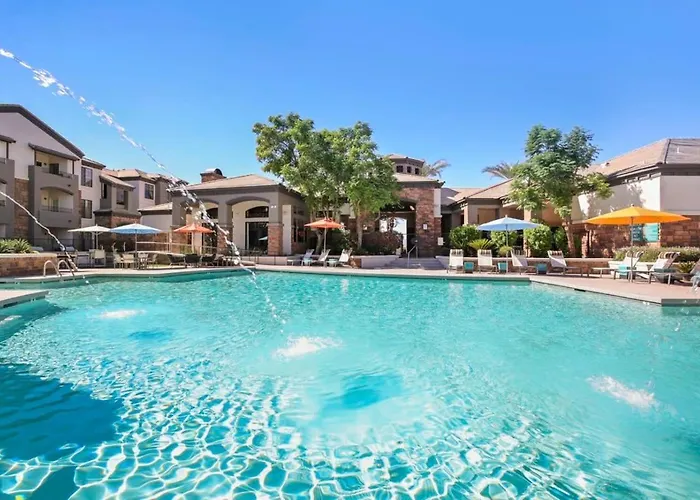 Apartment Cozysuites Walk To Stadium With Pool & Gym!