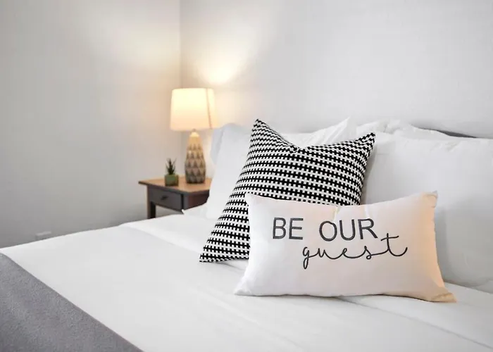 Cozysuites Walk To Stadium With Pool & Gym! Glendale